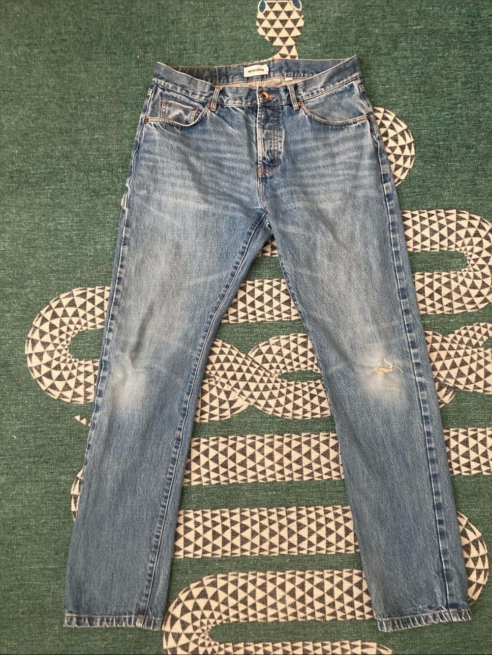 Taylor Stitch The Slim Jeans Men's 33 Blue Medium Wash Distressed Button Fly‎